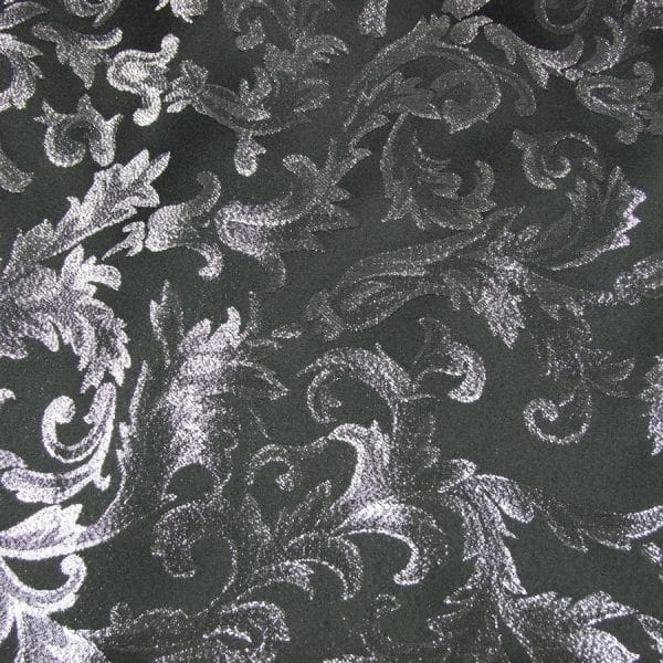 Zwart katoenen canvasdoek met tijdloze, fonkelende barokmotieven, 280 cm breed