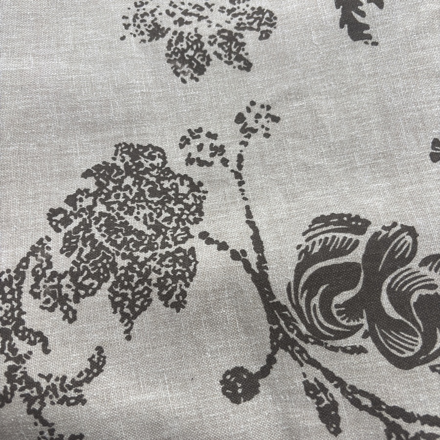 Tissu coton beige imprimé fleuri marron - Largeur 280 centimètres (3) Tissu coton beige imprimé fleuri marron - Largeur 280 centimètres (3)