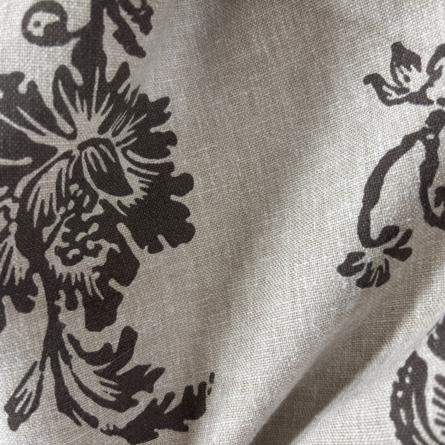 Tissu coton beige imprimé fleuri marron - Largeur 280 centimètres (5) Tissu coton beige imprimé fleuri marron - Largeur 280 centimètres (5)