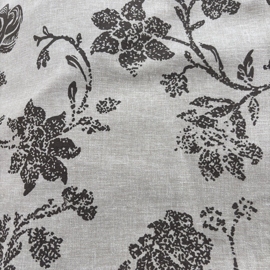 Tissu coton beige imprimé fleuri marron - Largeur 280 centimètres (1) Tissu coton beige imprimé fleuri marron - Largeur 280 centimètres (1)
