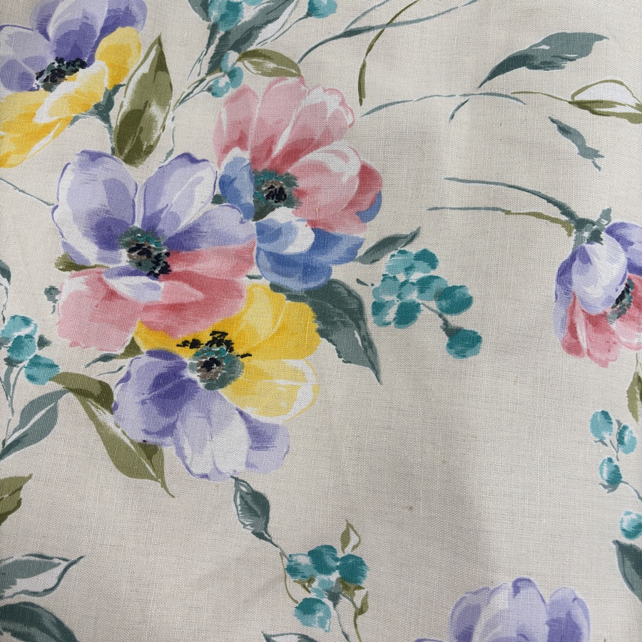 Tissu coton écru imprimé fleuri pour ameublement (1) Tissu coton écru imprimé fleuri pour ameublement (1)