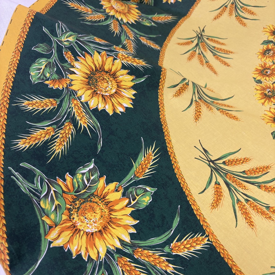 Tissu coton enduit provençal vert imprimé tournesol jaune - Panneau de 175 centimètres (4) Tissu coton enduit provençal vert imprimé tournesol jaune - Panneau de 175 centimètres (4)