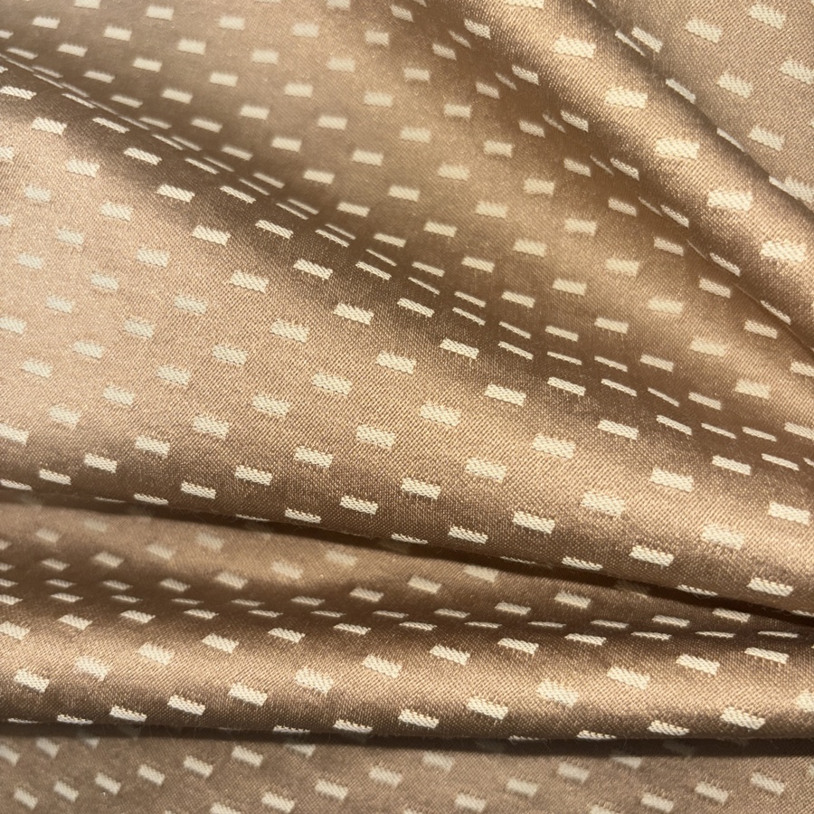 Tissu coton piqué beige de petits pointillés - Largeur 280 centimètres (3) Tissu coton piqué beige de petits pointillés - Largeur 280 centimètres (3)