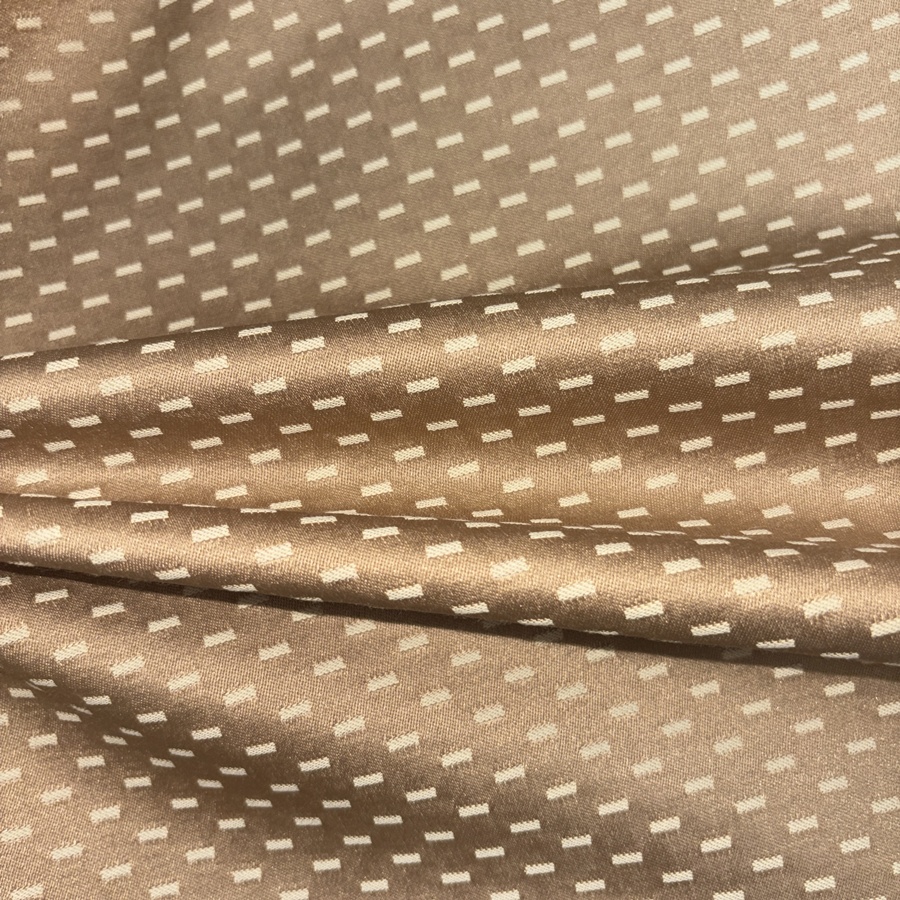 Tissu coton piqué beige de petits pointillés - Largeur 280 centimètres (4) Tissu coton piqué beige de petits pointillés - Largeur 280 centimètres (4)
