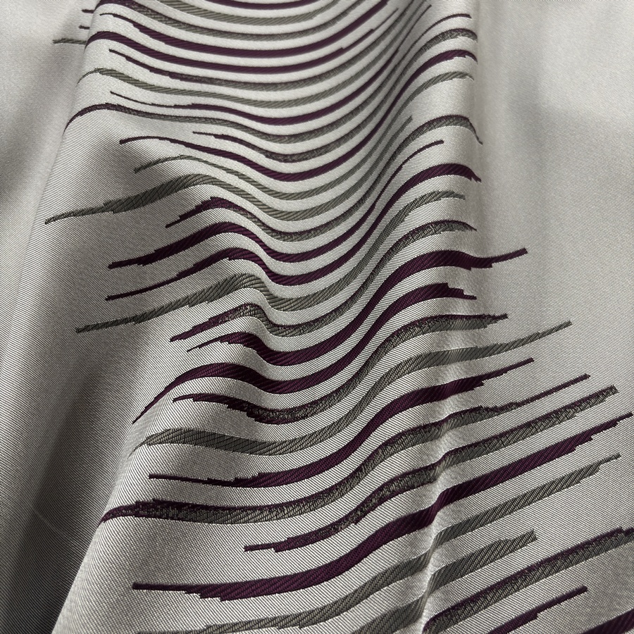Tissu satin à rayure prune dégradée - Largeur 280 centimètres (3) Tissu satin à rayure prune dégradée - Largeur 280 centimètres (3)
