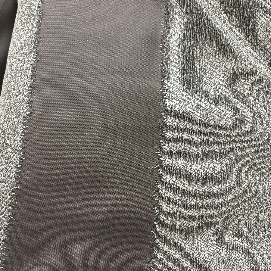 Tissu taffetas chenille à rayure beige et dégradé granuleux - Largeur 280 centimètres (1) Tissu taffetas chenille à rayure beige et dégradé granuleux - Largeur 280 centimètres (1)