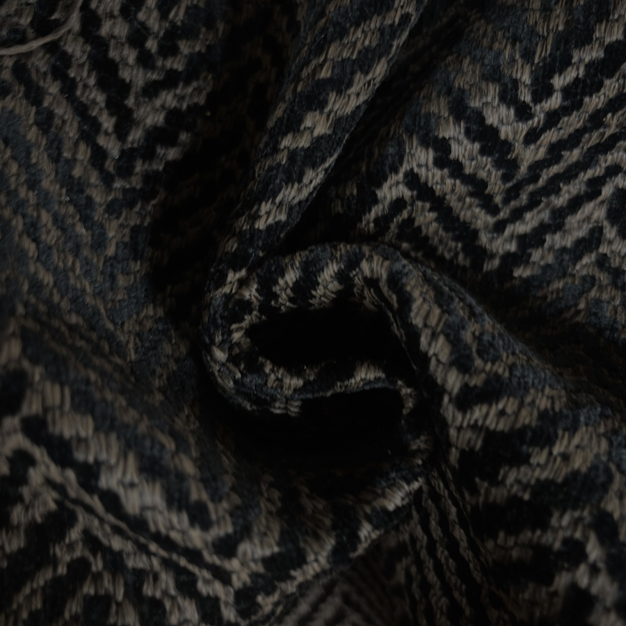 Tissu velours de coton chenillé à chevron marron et noir - Largeur 280 centimètres (2) Tissu velours de coton chenillé à chevron marron et noir - Largeur 280 centimètres (2)