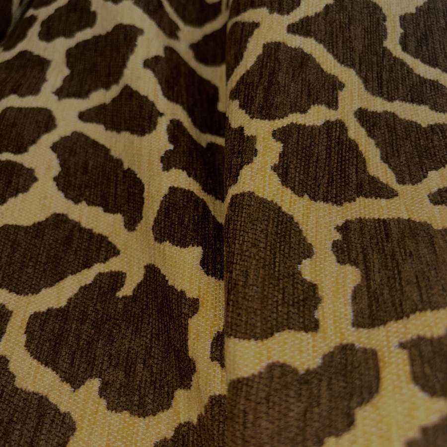 Tissu velours imprimé animalier jaune et marron - Largeur 280 centimètres (3) Tissu velours imprimé animalier jaune et marron - Largeur 280 centimètres (3)