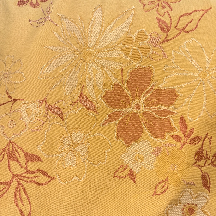 Tissu jacquard orange à motif fleuri (1) Tissu jacquard orange à motif fleuri (1)